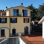 Il Riccio Tra I Castagni